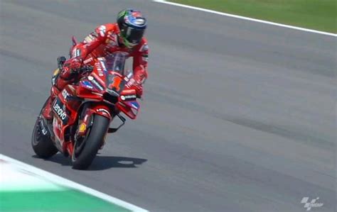 Francesco Bagnaia Pemenang Motogp Italia Marquez Bersaudara Crash