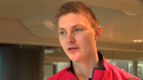 Viktor Axelsen is learning Chinese - YouTube