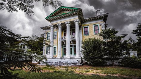 EXPLORING A 200 Year Old ABANDONED Mansion YouTube