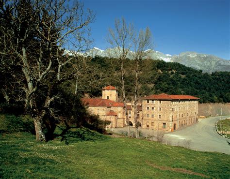 Monasterio De Santo Toribio De Liebana Historia Y Curiosidades