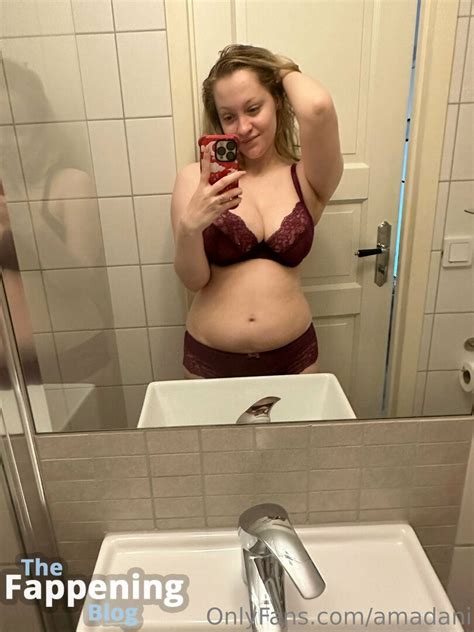 Amadani Playful In Pink Nude Leaks OnlyFans Photo 44 TheFappening