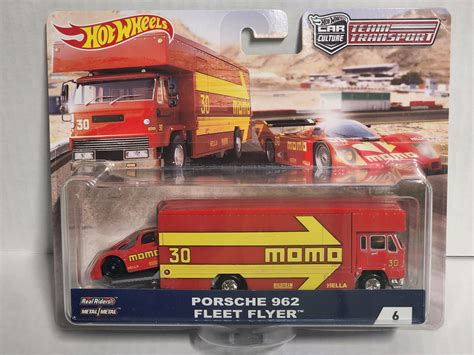 Hot Wheels Team Transporter No6 Momo Porsche 962 Fleet Flyer Chase