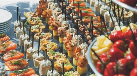 Late Night Reception Snacks Wedding Dos And Don’ts