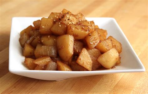 Potato & soy sauce side dish (Gamjajorim) recipe - Maangchi.com