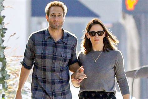 Jennifer Garner Boyfriend John Miller Hold Hands In L A Photos