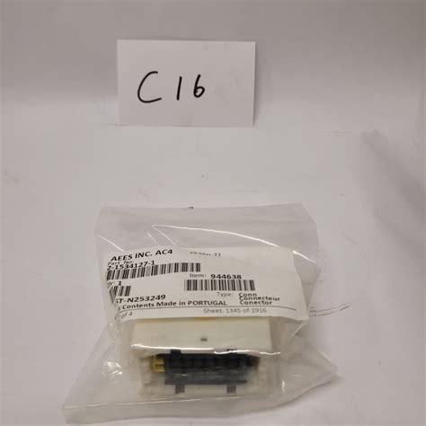 NEW Peterbilt 2 1534127 1 Connector Mcp Sealed 2 8 Fem Wht 14 20 GA