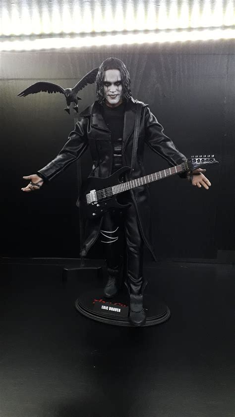 Hot Toys The Crow Brandon Lee Sixth Scale Figure Page Collector Freaks