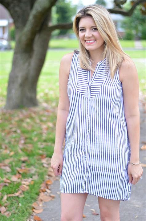 how to wear a shirtdress for summer - By Lauren M