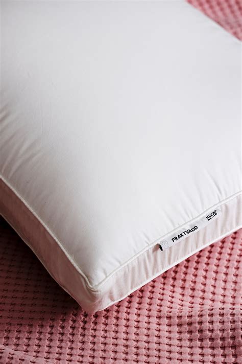 Pillows, duvets and bed linen for better sleep - IKEA