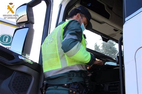 Investigado un camionero que sextuplicaba la tasa máxima de alcohol a