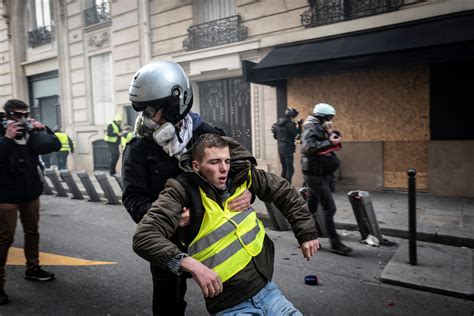 Frances Yellow Vest Protests Take Aim At Macron The Washington Post