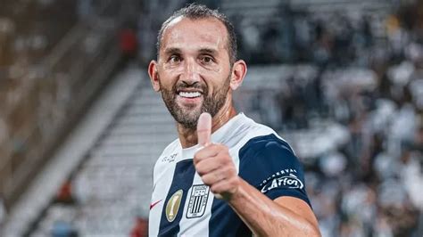 Alianza Lima Oficializó La Renovación De Hernán Barcos Por Todo El 2024