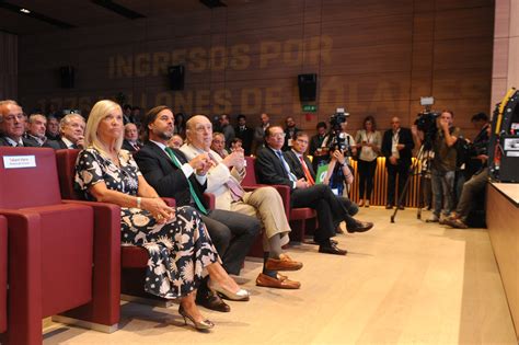 Lacalle Pou en lanzamiento de primera guía de inversores Presidencia