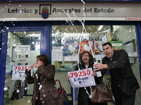 Los Catalanes Compran El De La Loter A Nacional De Toda Espa A En