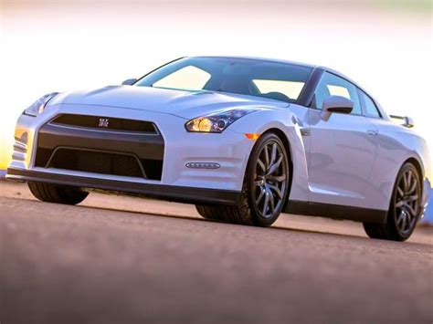 2014 Nissan GT-R Values & Cars for Sale | Kelley Blue Book