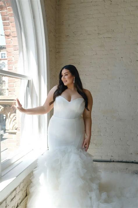 Simple Silk Plus Size Trumpet Wedding Dress With Tiered Tulle Skirt