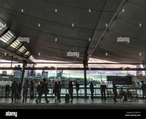 Train Blackfriars Station Hi Res Stock Photography And Images Alamy