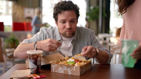 Share With Yourself 5 Nachos Box Commercial Taco Bell Youtube