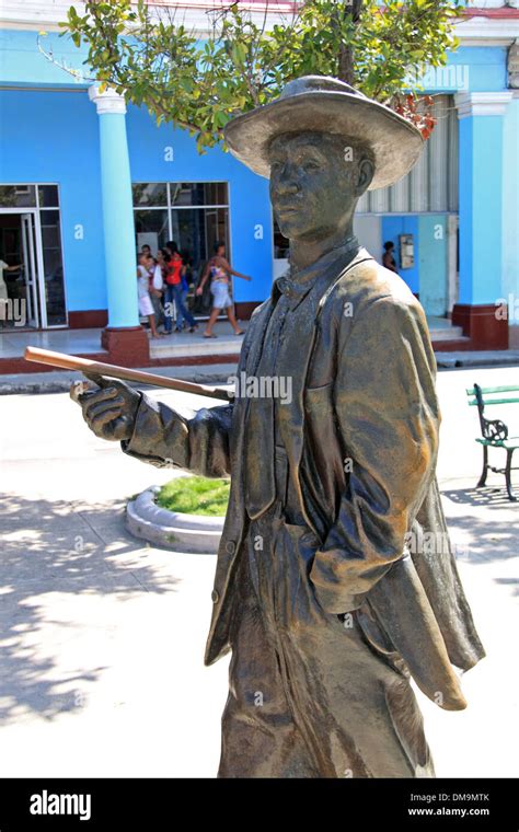 Bronze Benny Moré Statue Calle 37 Aka Paseo Del Prado Cienfuegos