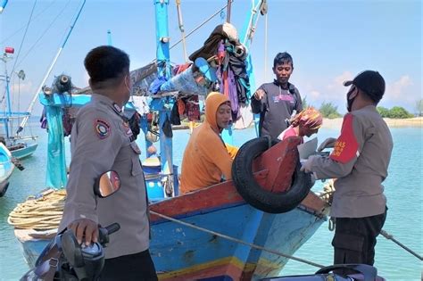 Bagikan Masker Medis Gratis Tiga Pilar Kep Seribu Terus Cegah