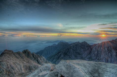 Sunrise From The Summit Of Mt Kinabalu Photograph By Ian Collins Osaka