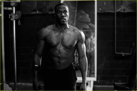 Yahya Abdul Mateen Ii Shows Off His Hot Aquaman Physique Photo