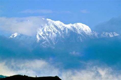Das Annapurna-Massiv vom Annapurna-Trail aus gesehen. Bild vom Dia ...