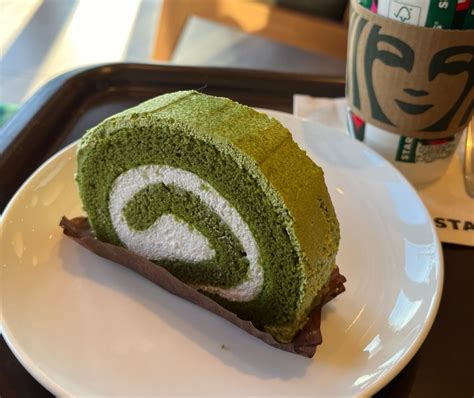 スタバ♡米粉の抹茶ロールケーキ 食いしん坊ママ♡