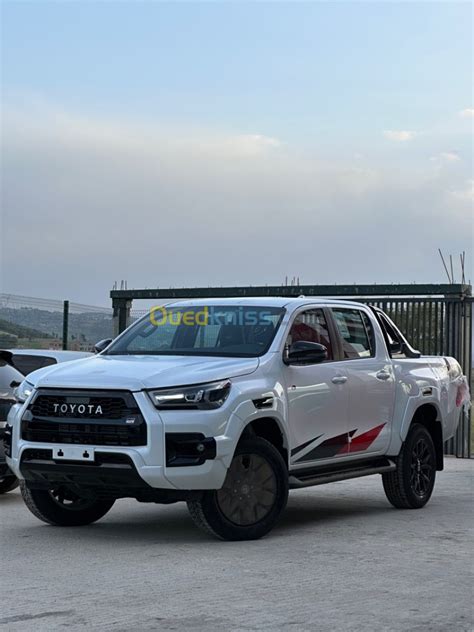 Toyota Hilux Boumerd S Alg Rie