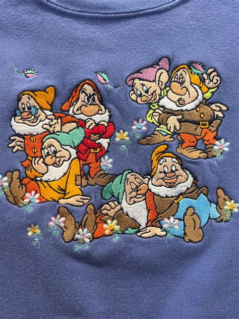 Vintage Disney Seven Dwarfs Sweatshirt Purple Adult S Gem