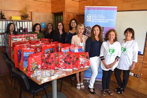 Facultad De Ciencias De La Educaci N De La Upla Entreg Regalos A Ni Os