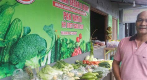 Pak Yanto Dari Penjual Sayur Keliling Menjadi Pemilik Kios Sayuran