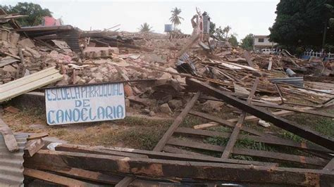 Im Genes Para Recordar La Destrucci N Del Terremoto Del De Febrero