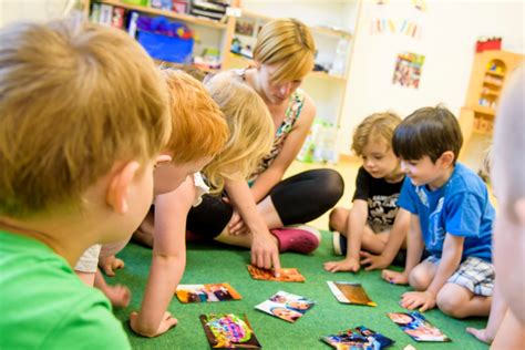 Hasensprung Einladung zur FRÖBEL Elternakademie Sprachentwicklung bei