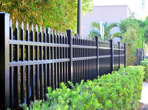 How To Choose The Right Fence For Your Home