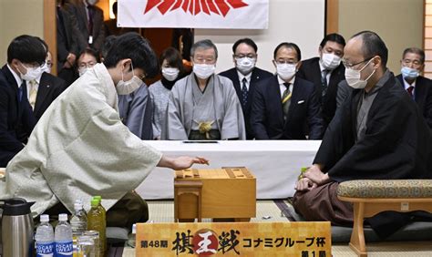 棋王戦第1局、藤井聡太王将が勝利 6冠目獲得へ「よいスタート」 毎日新聞