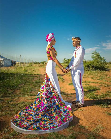 Pin By ♡perlita♥ On Dress African Bride Traditional Wedding Attire African Traditional Wedding