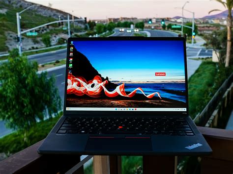 Lenovo Thinkpad X13s Review