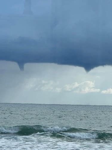 Maltempo Trombe Marine Al Largo Di Punta Secca Santa Croce Camerina