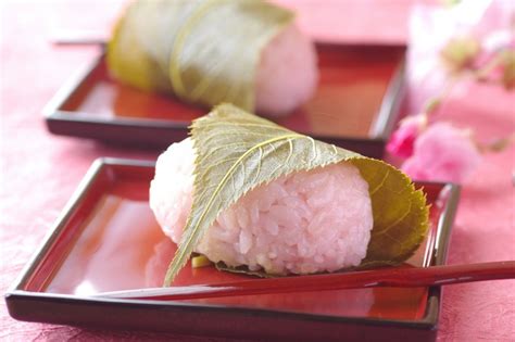 Sakura Mochi Cherry Blossom Rice Cakes Recipe Recipes Net