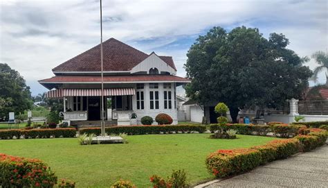 Menyambangi Rumah Bung Karno Di Bengkulu Seide