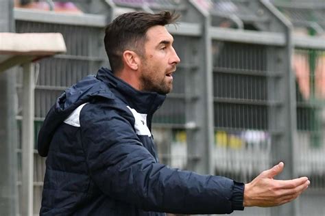 Serie B ufficiale Emiliano Bonazzoli è il nuovo allenatore del Lecco