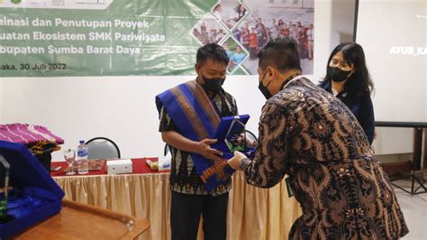 Penutupan Program Penguatan Ekosistem SMK Pariwisata Di Sumba Barat