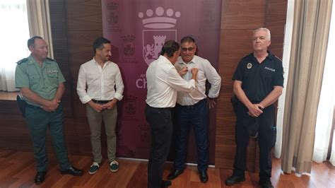 El Ayuntamiento de Chiclana rinde homenaje al agente de la Policía