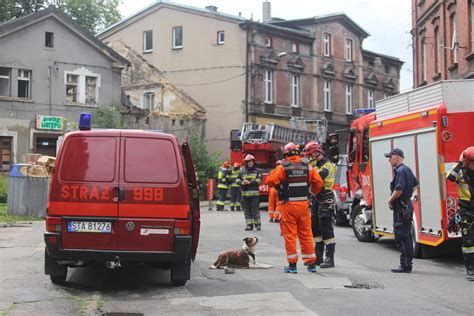 Zawali Si Dach Budynku W Siemianowicach Stra Acy Przeszukali Miejsce