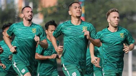 Daftar Susunan Pemain Persebaya Surabaya Vs Persita Tangerang Arief