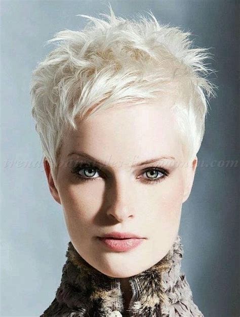 Resultado De Imagen Para Pixie Cut With Bangs Glasses Funky Short Hair Super Short Hair Short