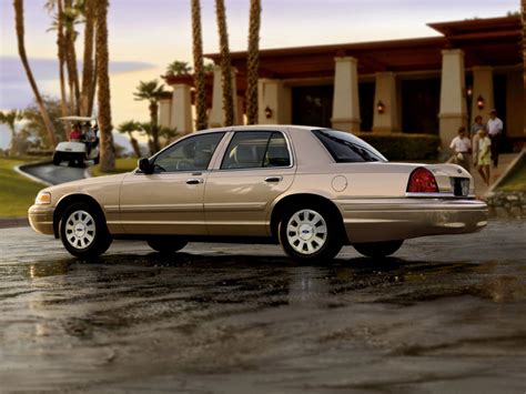 Ford Crown Victoria Information And Photos Momentcar