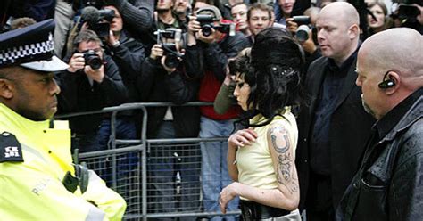 Amy Winehouse Arrested In Alleged Assault In London Los Angeles Times