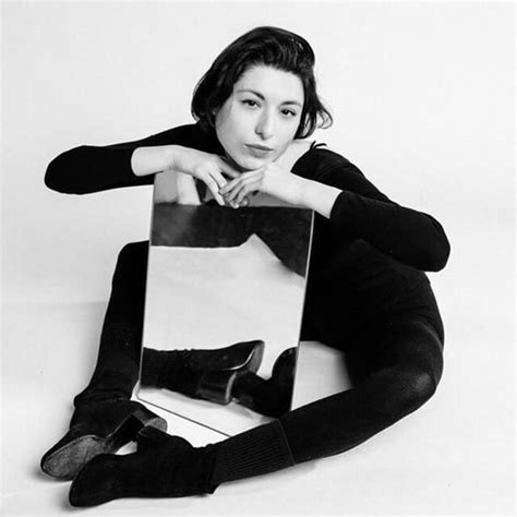 Владлена (Vladlena) – Звукозаписи вдова (Record widow) Lyrics | Genius ...